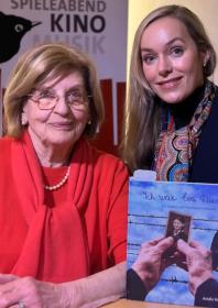 das Bild von Eva Szepesi und Stephanie Lunkewitz